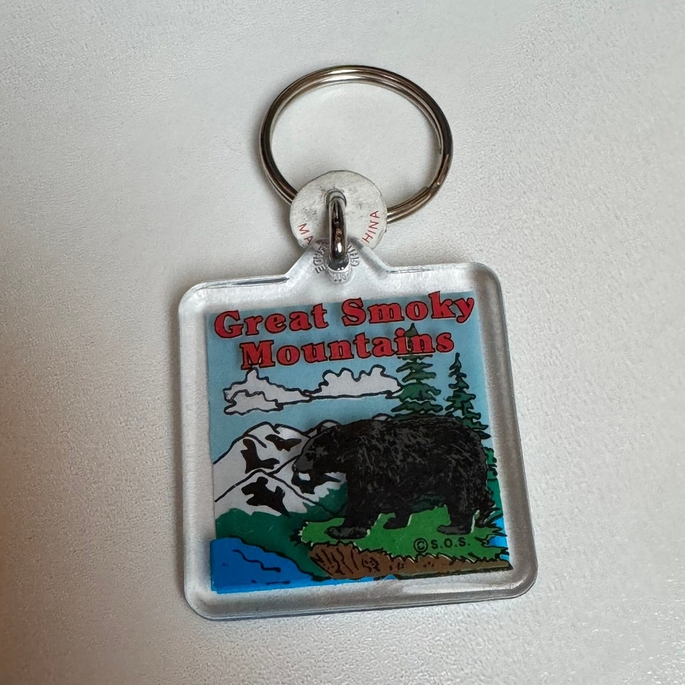 Great Smoky Mountains Bear Landscape Souvenir Keychain